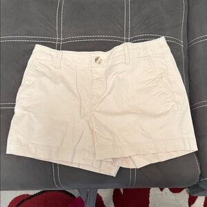 Loft - Women's Cream Shorts, 4 inch length